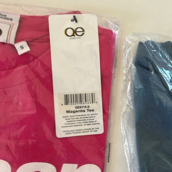 NWT Queer Eye T-Shirt Bundle Pink Human Blue Choose Kindness Size Small - Picture 4 of 6